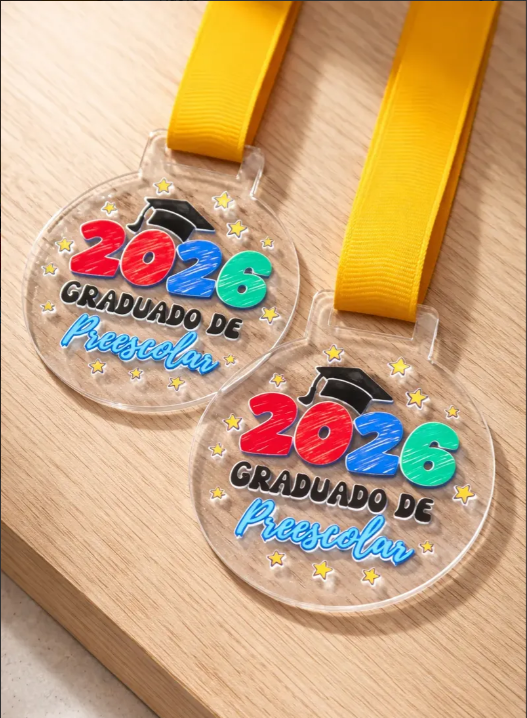 Set de 10 Medallas Graduación 2026 Acrílico 6cm: Diseños para Kinder, Primaria y Secundaria. Listón Amarillo (Copia)